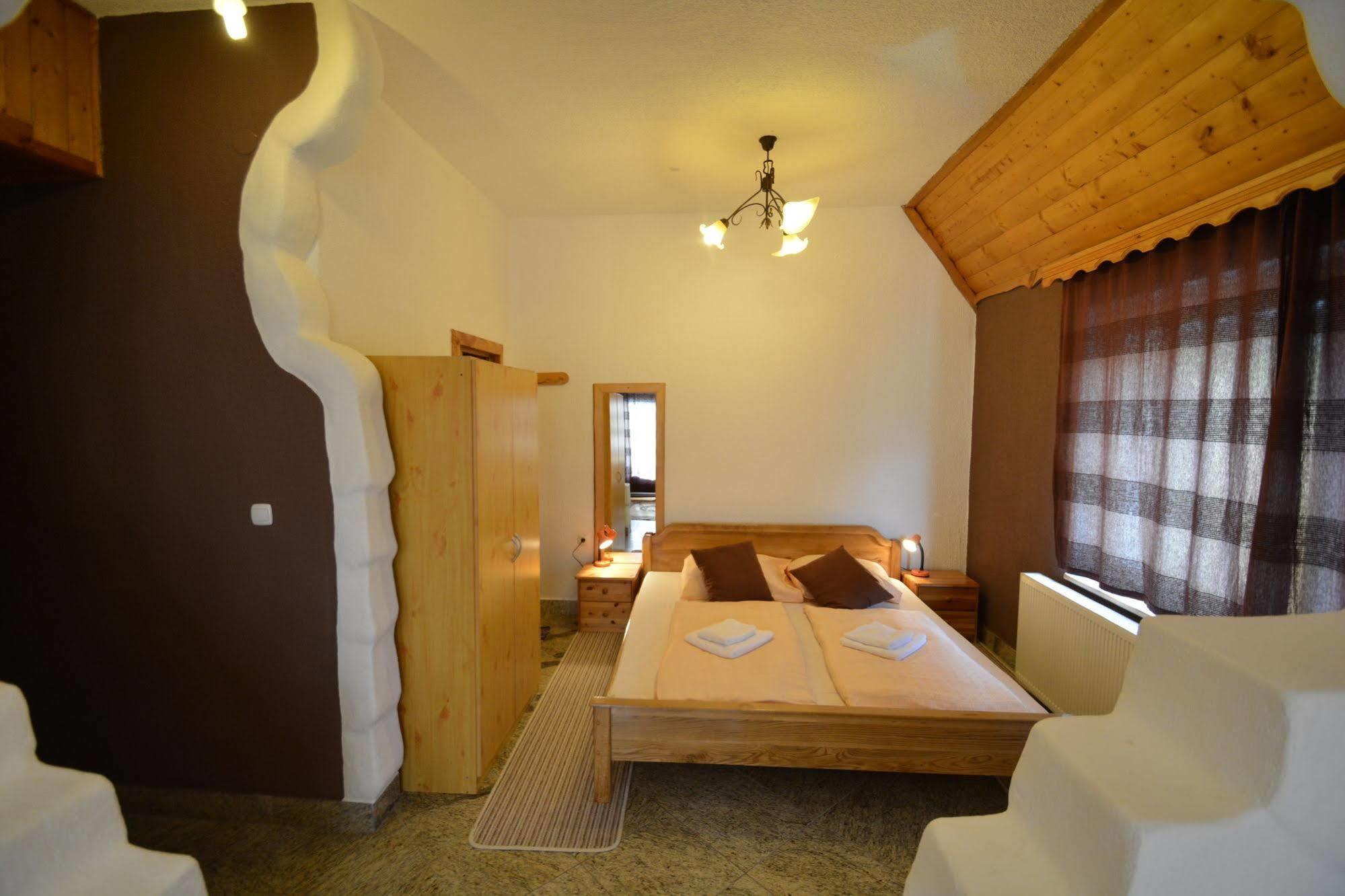Pansion & Restoran Winnetou 3*